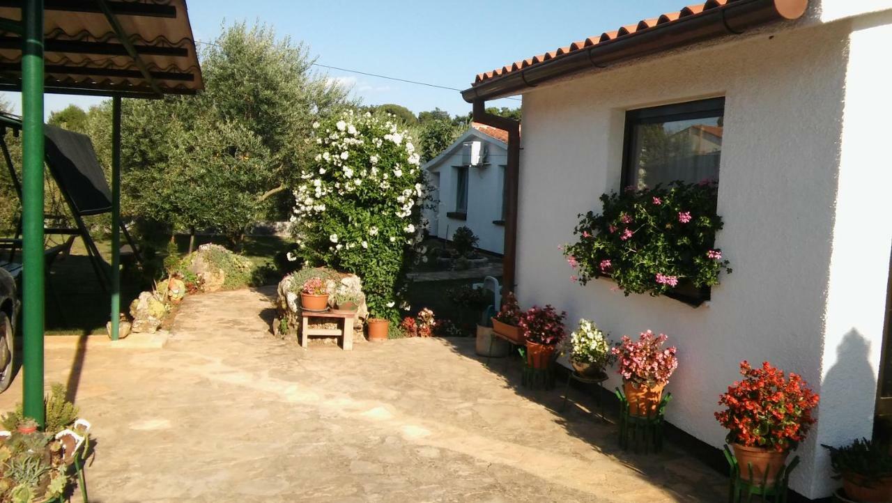 Nella Apartments Šišan Exterior foto